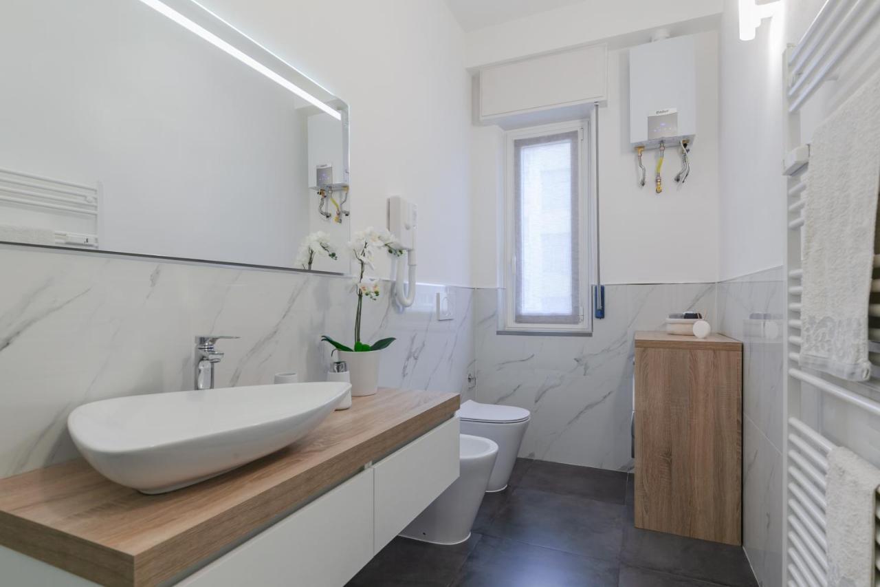 Home Holiday Lovely Apartment Специя Екстериор снимка