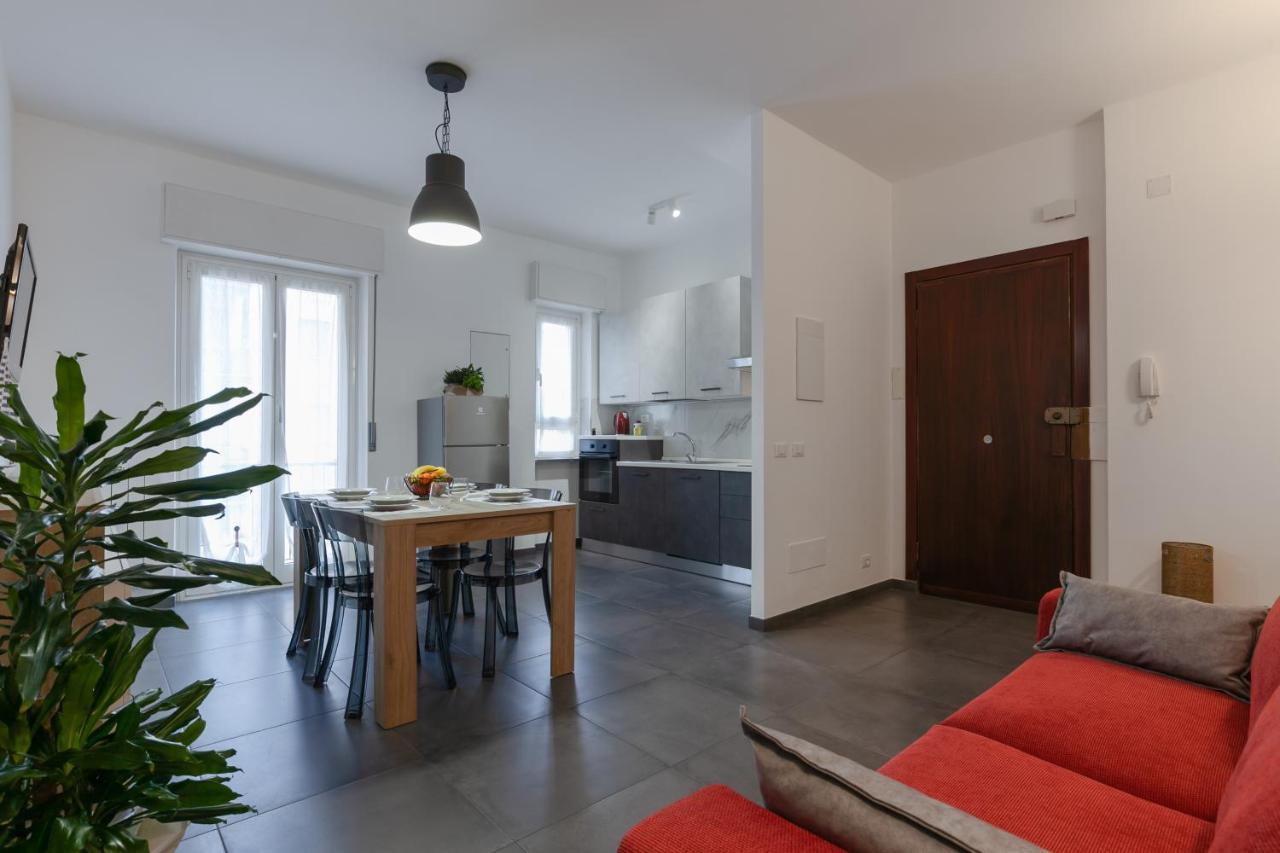 Home Holiday Lovely Apartment Специя Екстериор снимка